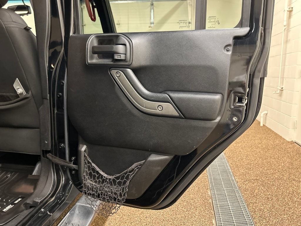Used 2015 Jeep Wrangler Unlimited Sport w/ Quick Order Package 24S AWD/4WD image 15