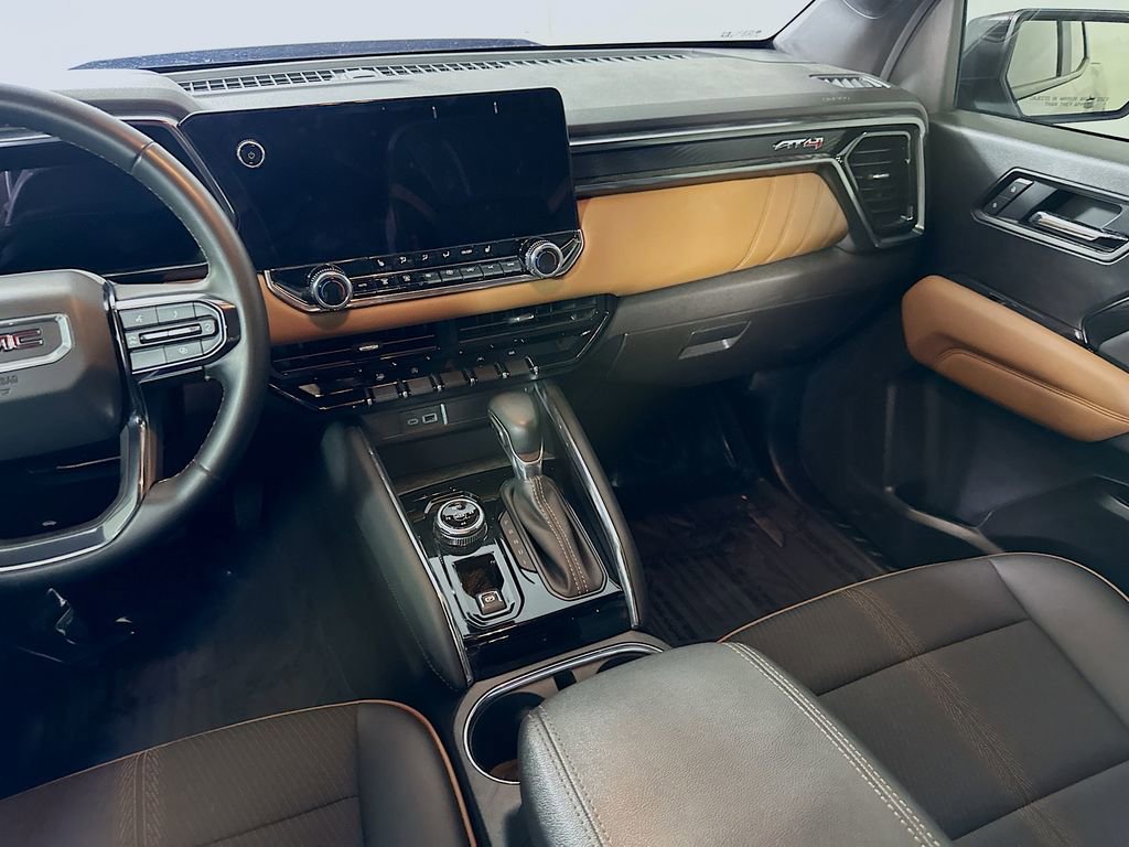 Used 2025 GMC Canyon AT4 image 19