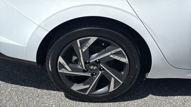 Used 2025 Hyundai Elantra SEL FWD image 10