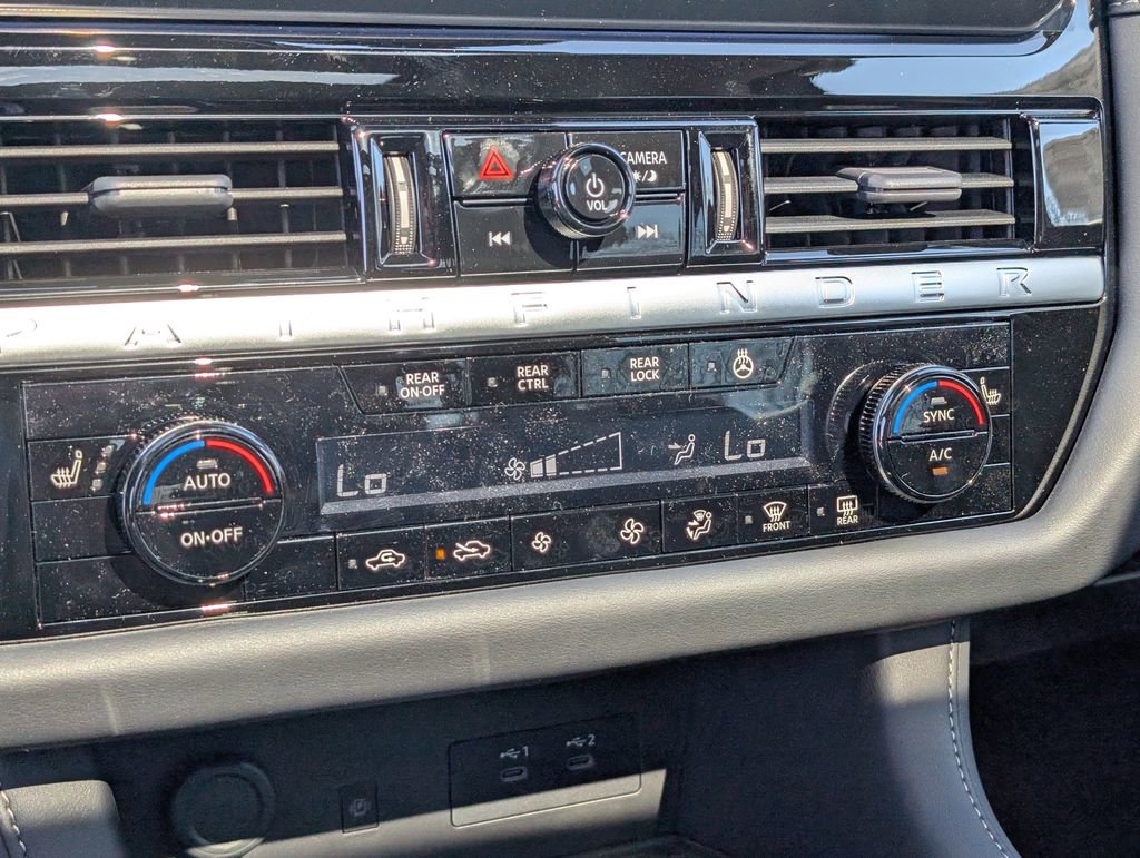 New 2026 Nissan Pathfinder SL image 29