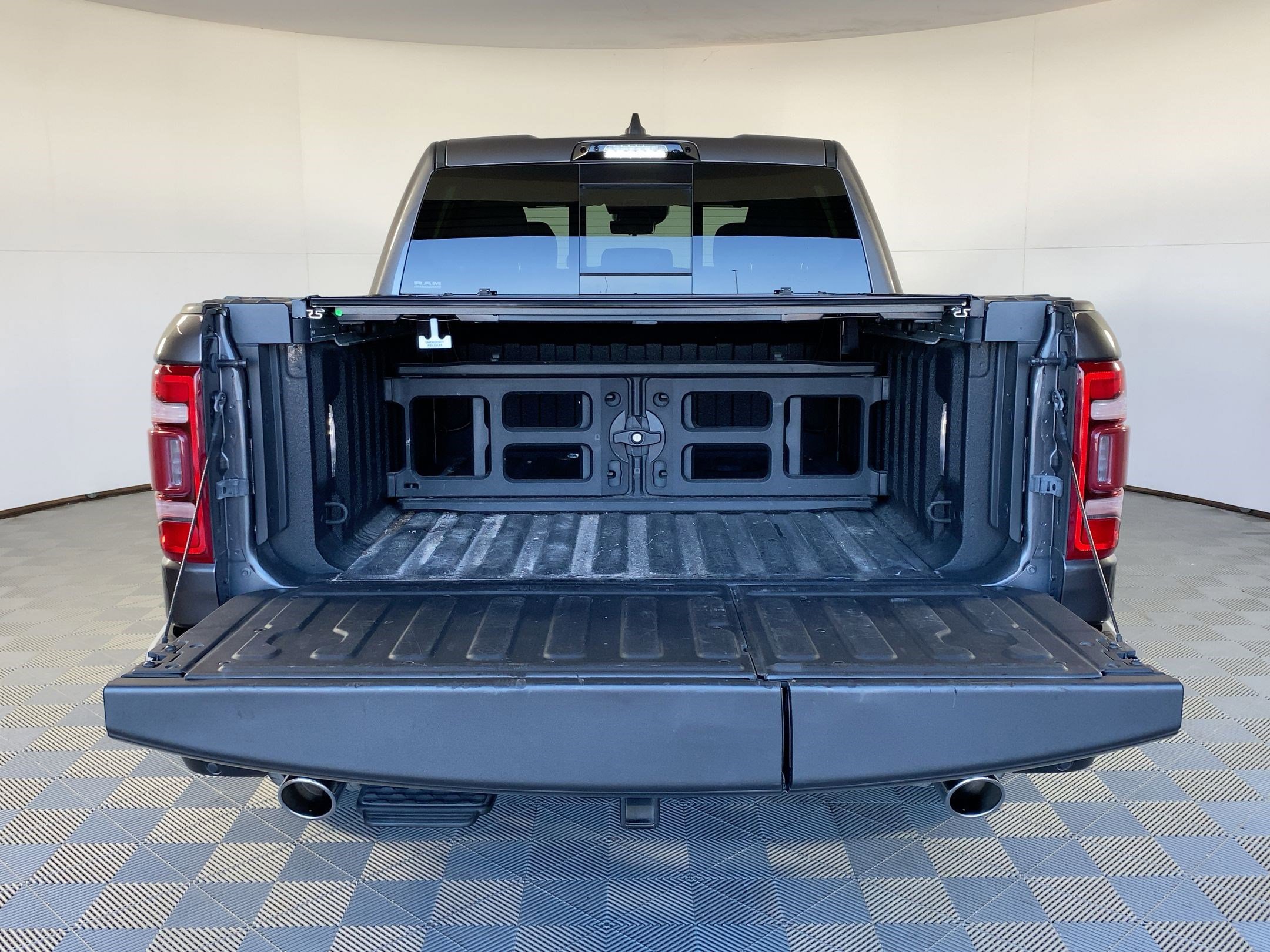 Used 2022 RAM 1500 Limited image 30