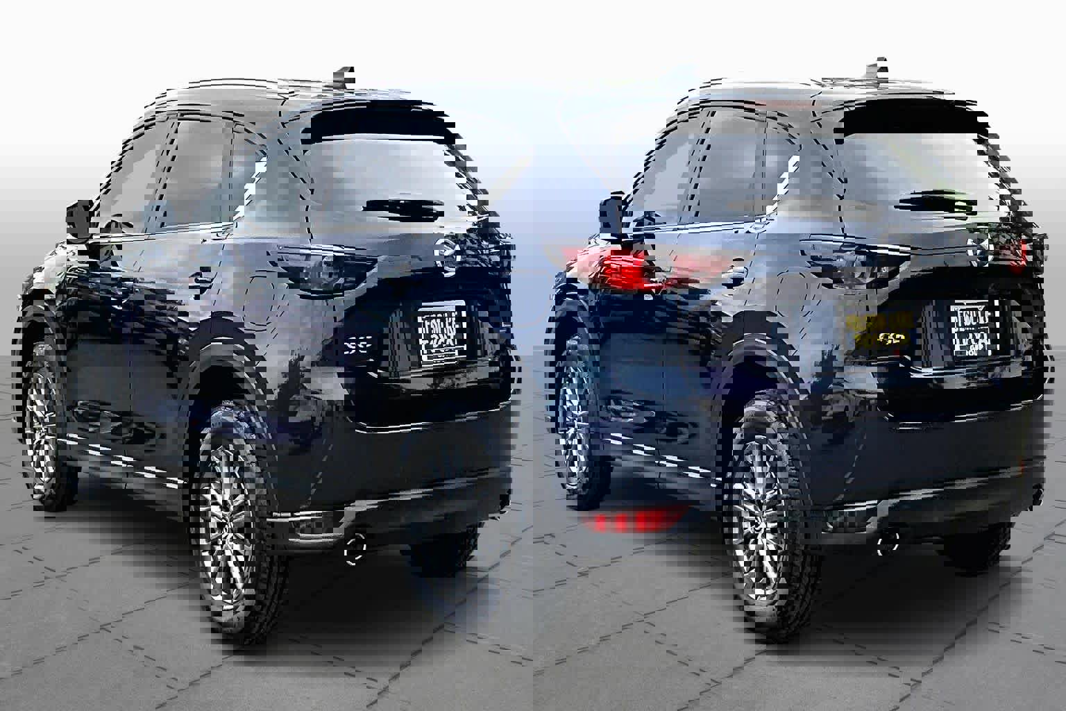 Used 2020 MAZDA CX-5 Touring image 11