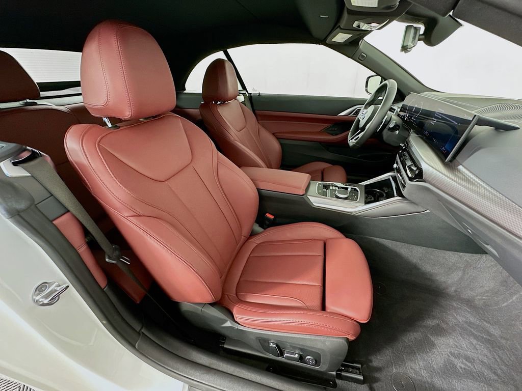 Used 2025 BMW 430i Convertible w/ M Sport Package image 28