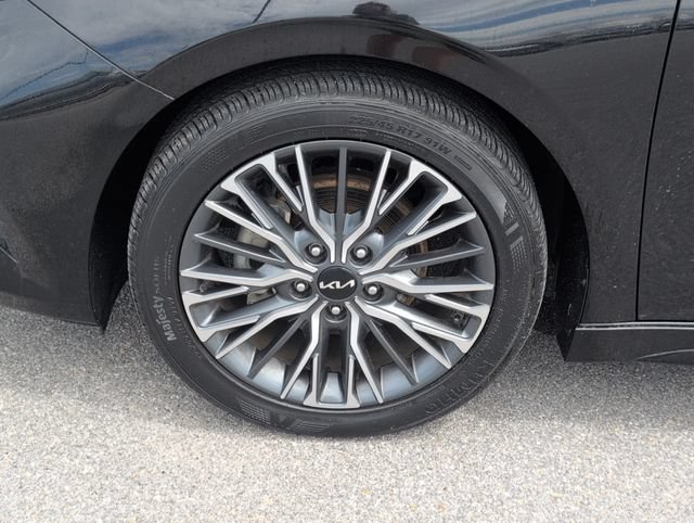 Used 2022 Kia Forte GT-Line w/ GT-Line Technology Package FWD image 11
