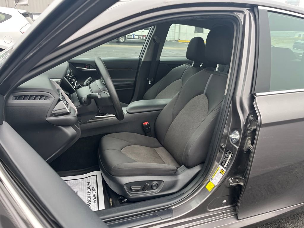 Used 2023 Toyota Camry LE image 99