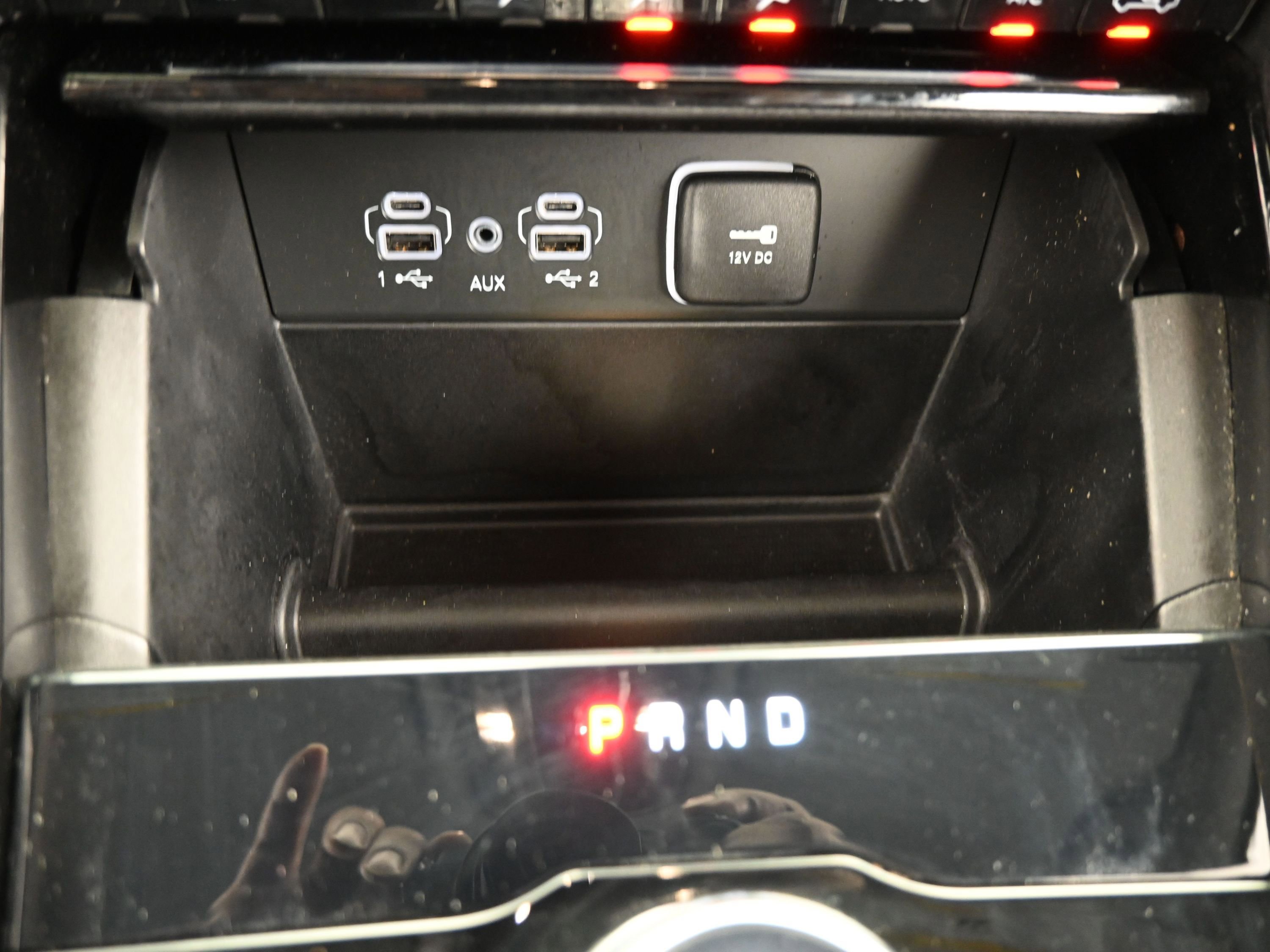 Used 2023 Jeep Grand Cherokee Laredo AWD/4WD image 17