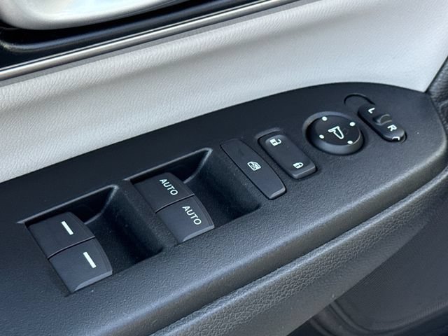 Used 2022 Honda CR-V Touring image 22