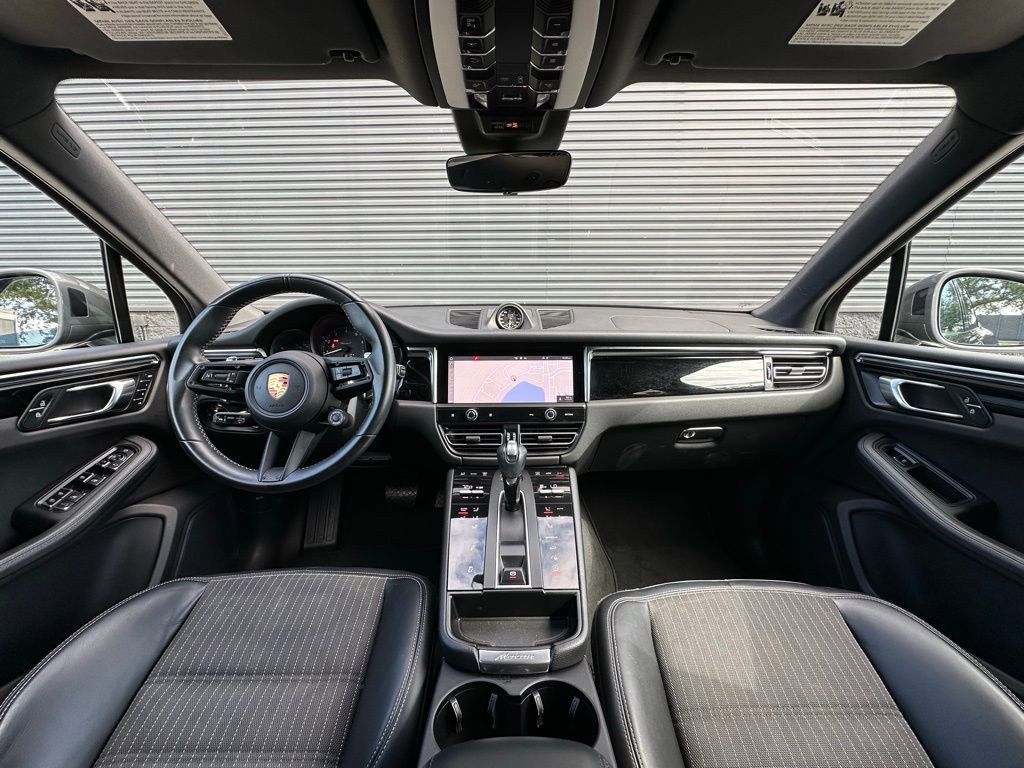 Certified 2023 Porsche Macan Turbo AWD/4WD image 6