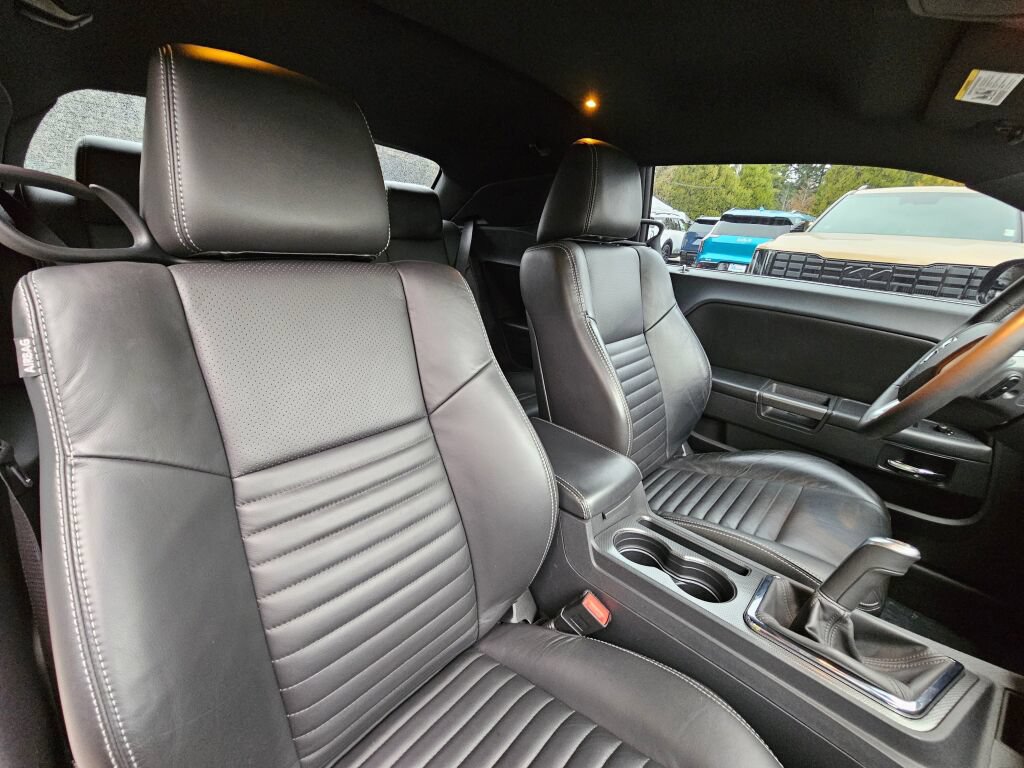 Used 2013 Dodge Challenger R/T Plus RWD image 26