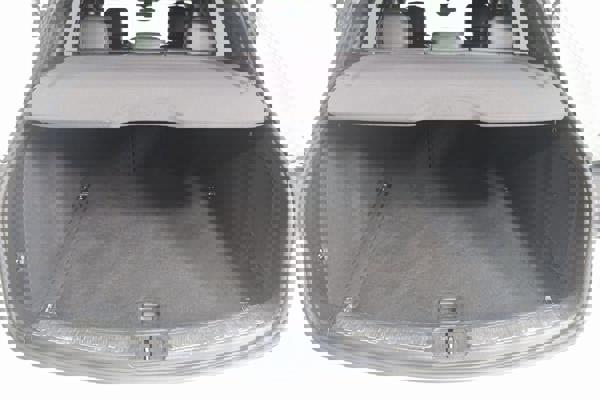 Used 2015 Porsche Macan S image 48