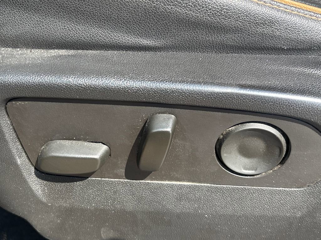 Used 2021 GMC Yukon XL AT4 w/ Rear Media and Nav Package image 10