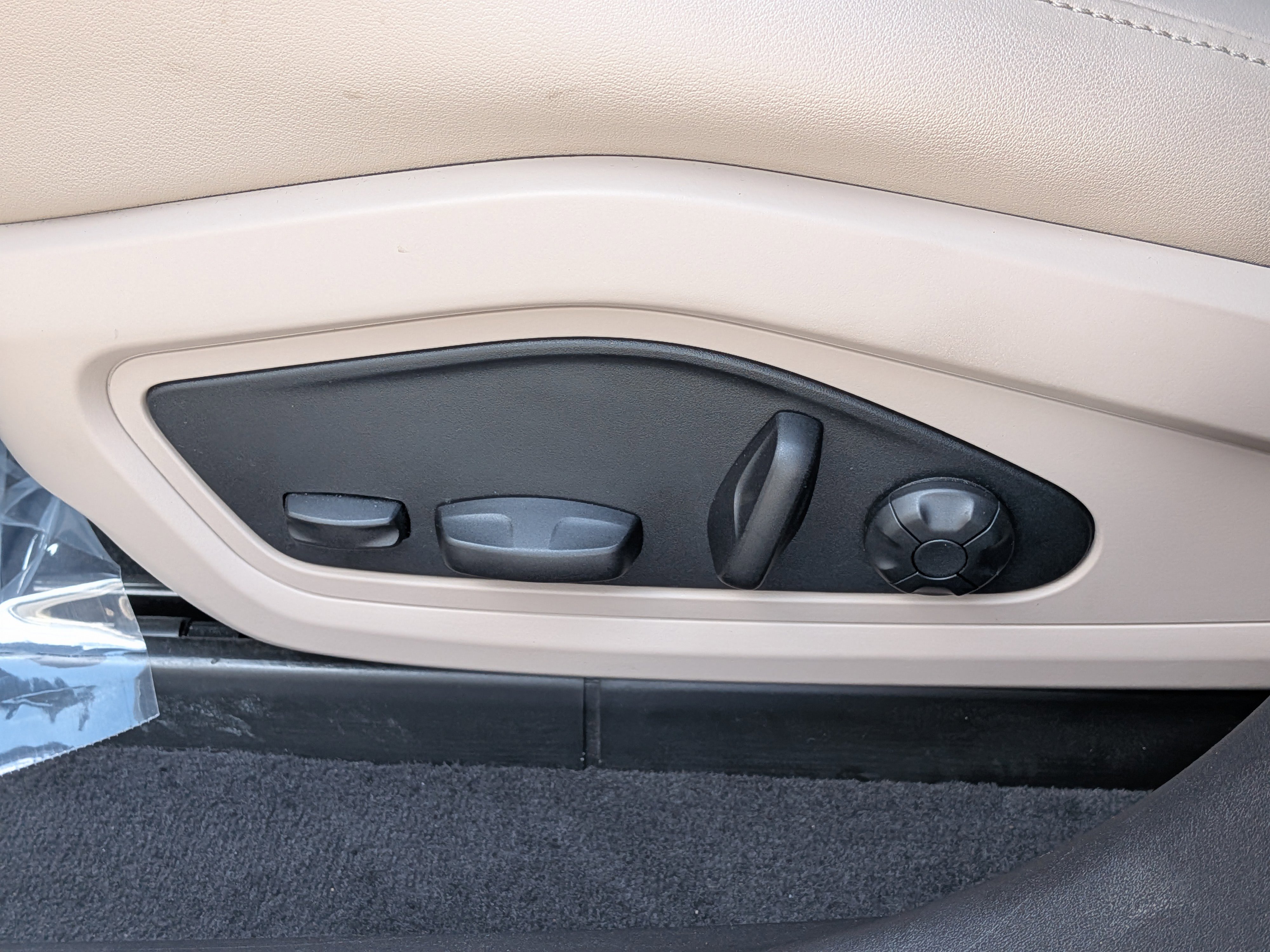 Used 2022 Porsche Taycan 4S image 21