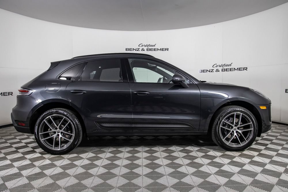Used 2024 Porsche Macan w/ Premium Plus Package AWD/4WD image 11