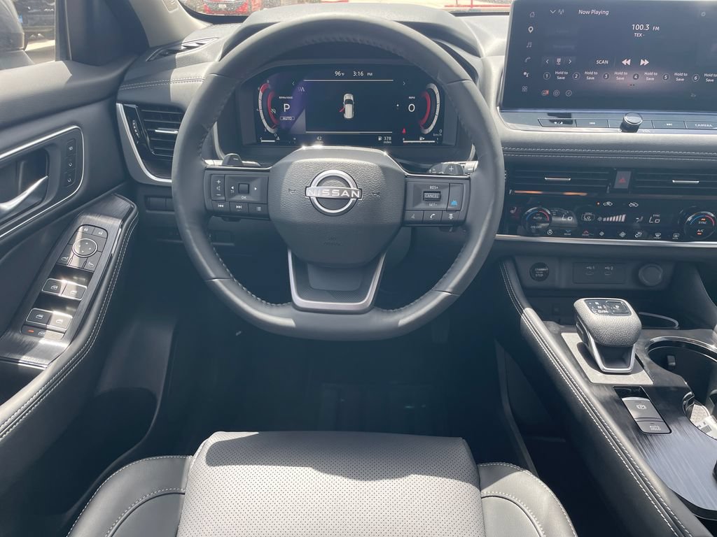 Certified 2026 Nissan Rogue Platinum w/ Platinum Premium Package AWD/4WD image 10