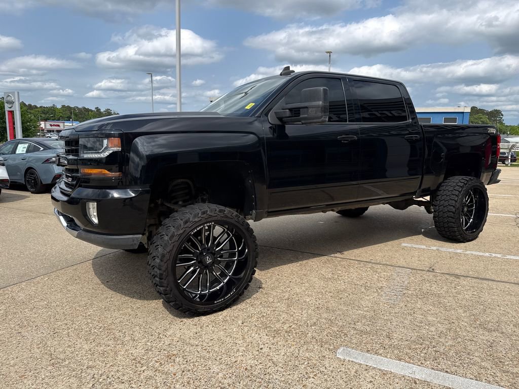 Used 2017 Chevrolet Silverado 1500 LT w/ All Star Edition AWD/4WD image 22