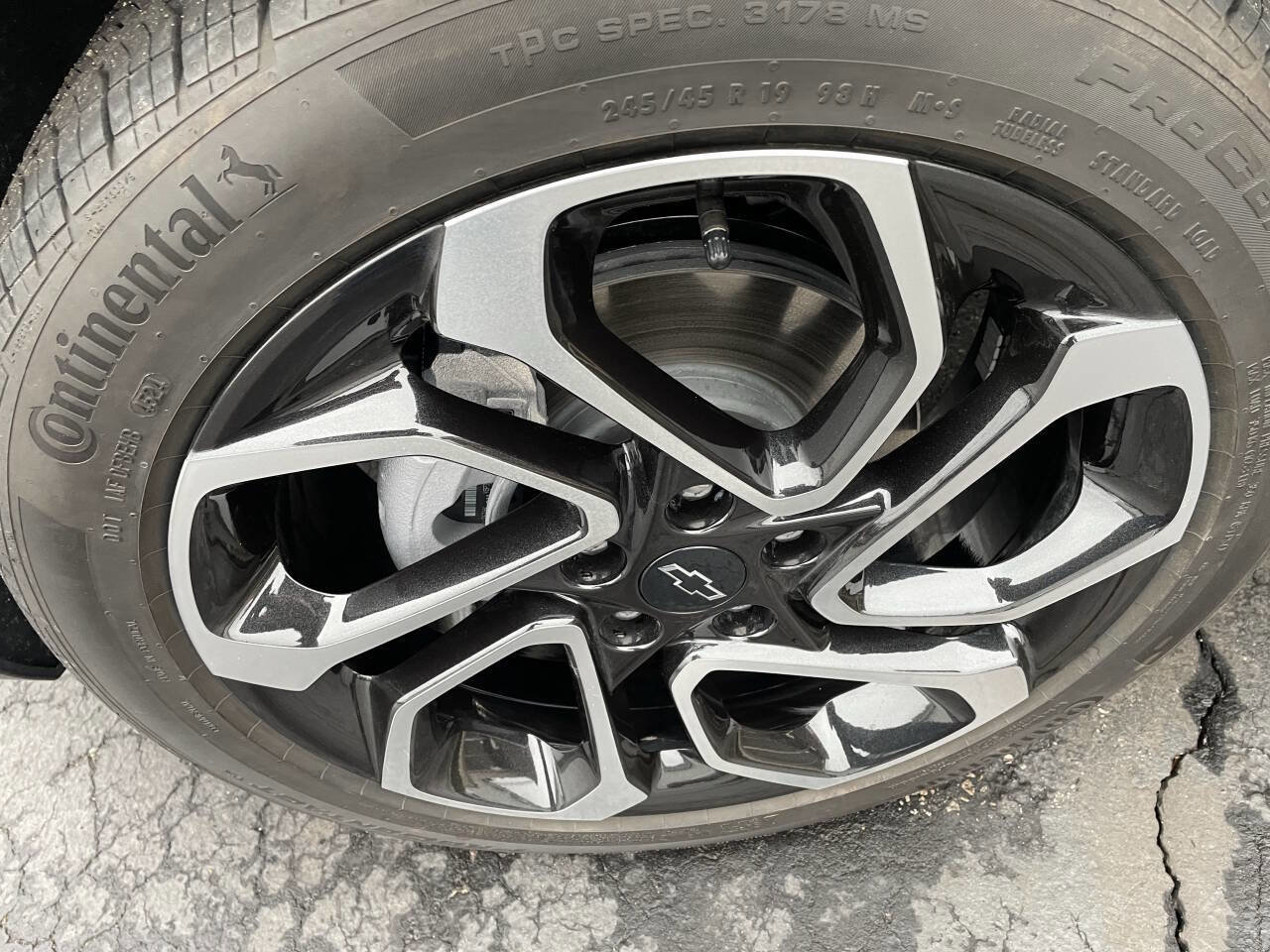 Used 2025 Chevrolet Trax RS w/ Sunroof Package image 10