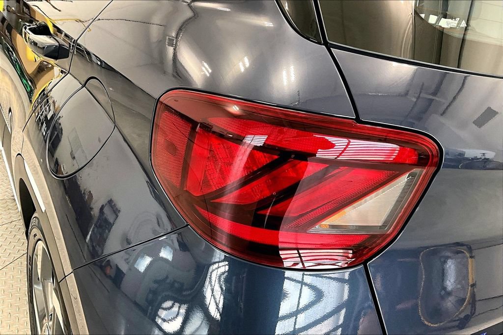 Certified 2024 Hyundai Venue Limited FWD image 31