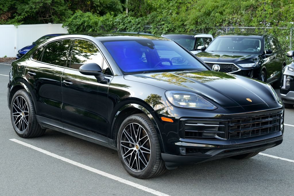 Used 2024 Porsche Cayenne Coupe AWD/4WD image 9