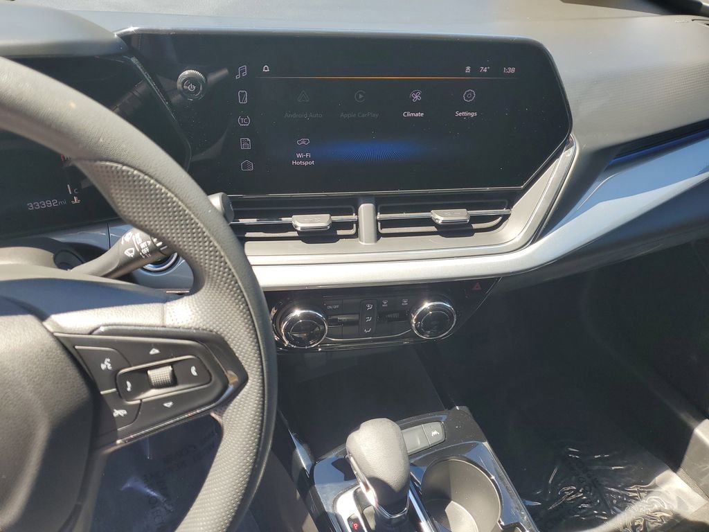 Used 2025 Chevrolet Trax LT FWD image 24