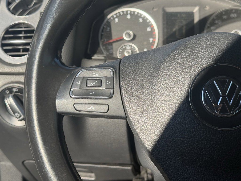 Used 2013 Volkswagen Tiguan S image 14