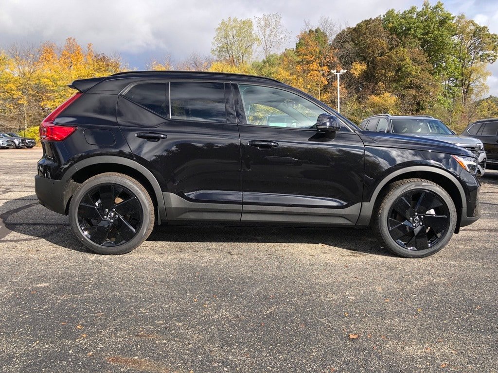 New 2026 Volvo XC40 B5 Ultra w/ Protection Package Premier AWD/4WD image 8