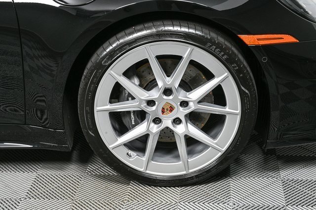 Certified 2025 Porsche 911 Carrera image 39