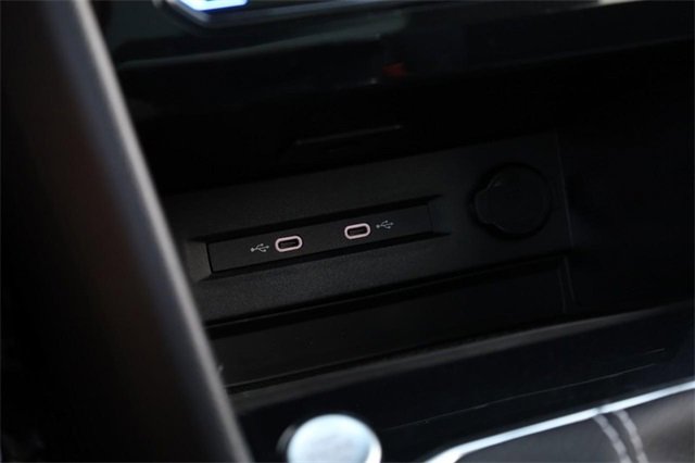 New 2025 Volkswagen Taos SE image 16