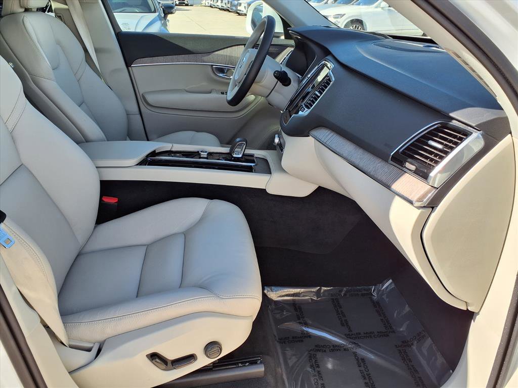 Certified 2024 Volvo XC90 B6 Plus image 11