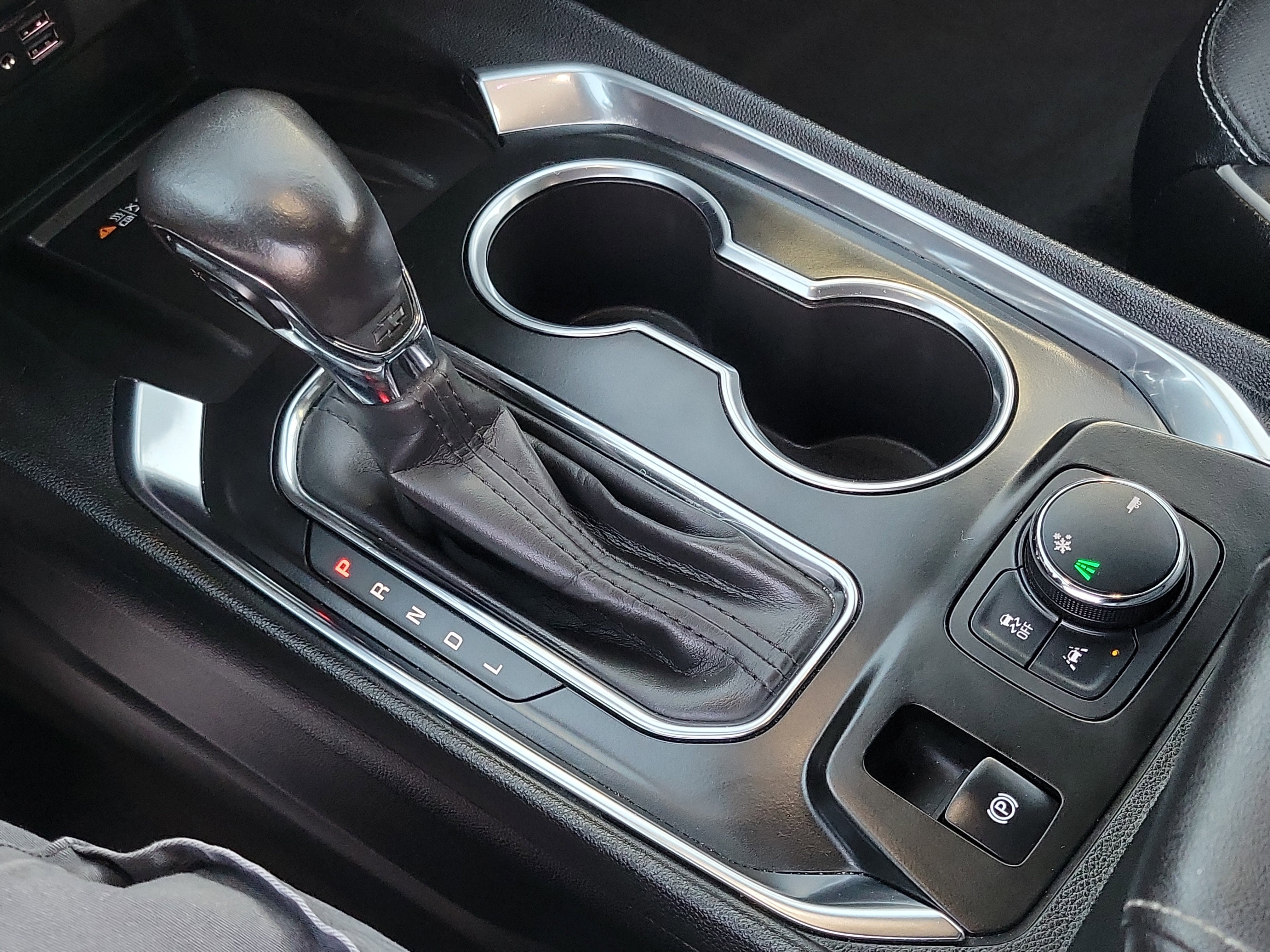 Used 2021 Chevrolet Traverse High Country image 16