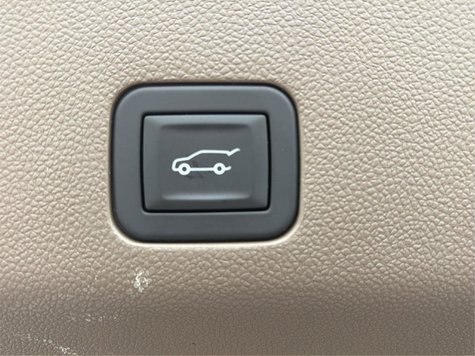 Certified 2026 GMC Yukon Denali w/ Sun & Power Step Package AWD/4WD image 22