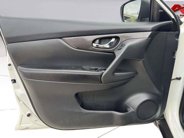 Used 2019 Nissan Rogue SV FWD image 21