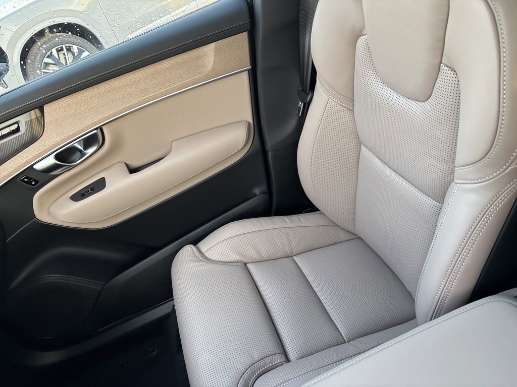 New 2026 Volvo XC90 T8 Ultra w/ Protection Package Premier image 35