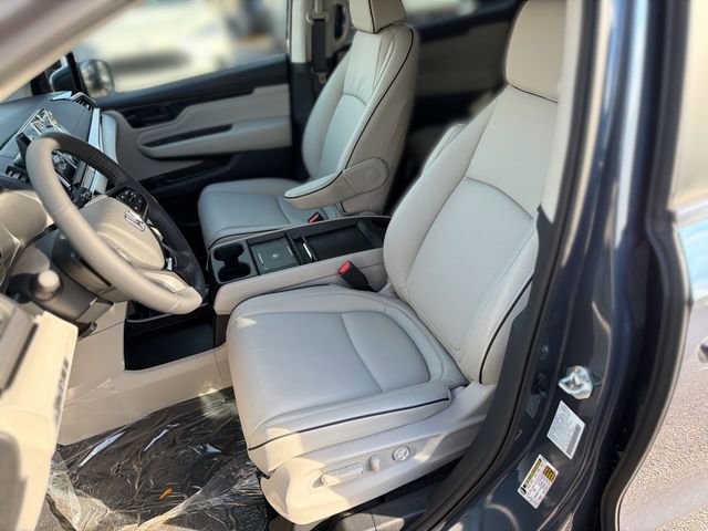 New 2026 Honda Odyssey Touring image 14