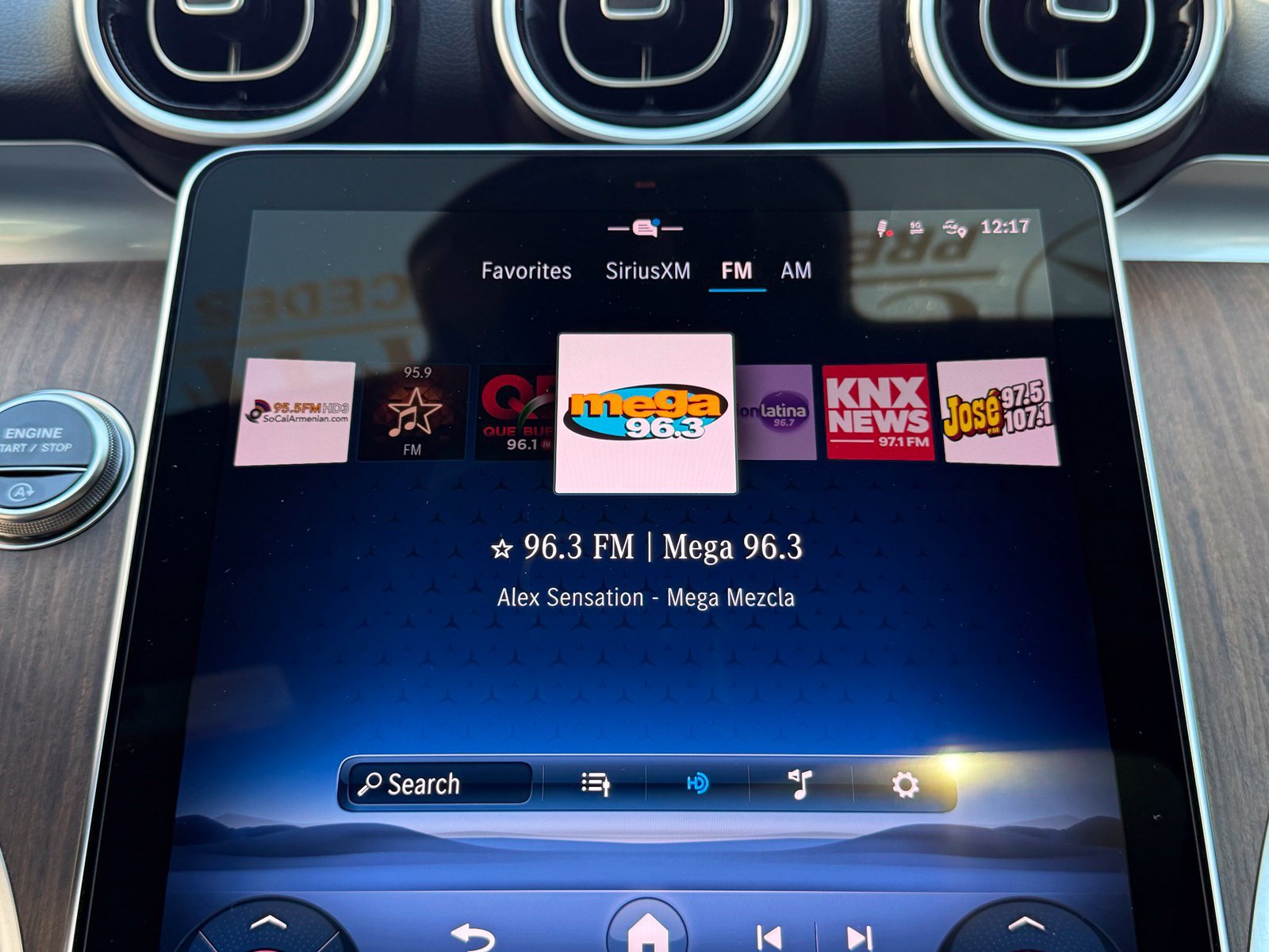 Used 2025 Mercedes-Benz C 300 Sedan image 35