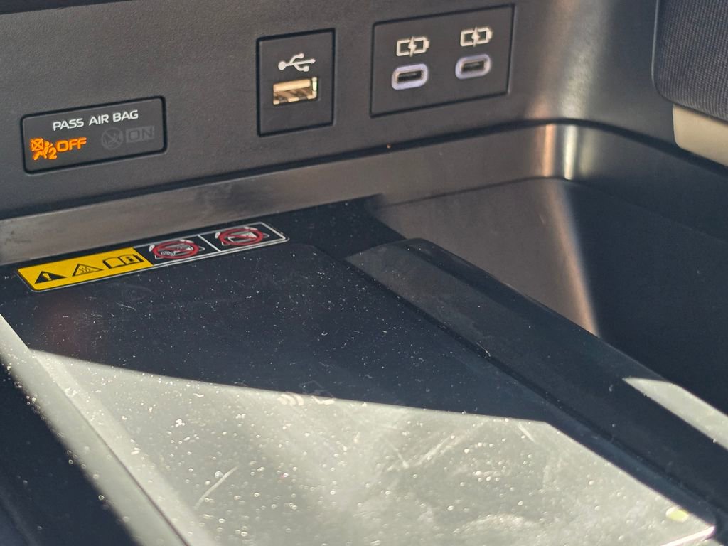 Used 2025 Toyota Camry LE FWD image 21