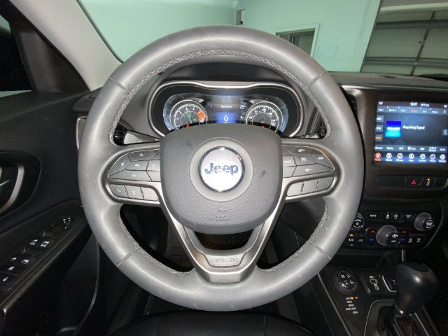 Used 2022 Jeep Cherokee Trailhawk AWD/4WD image 14