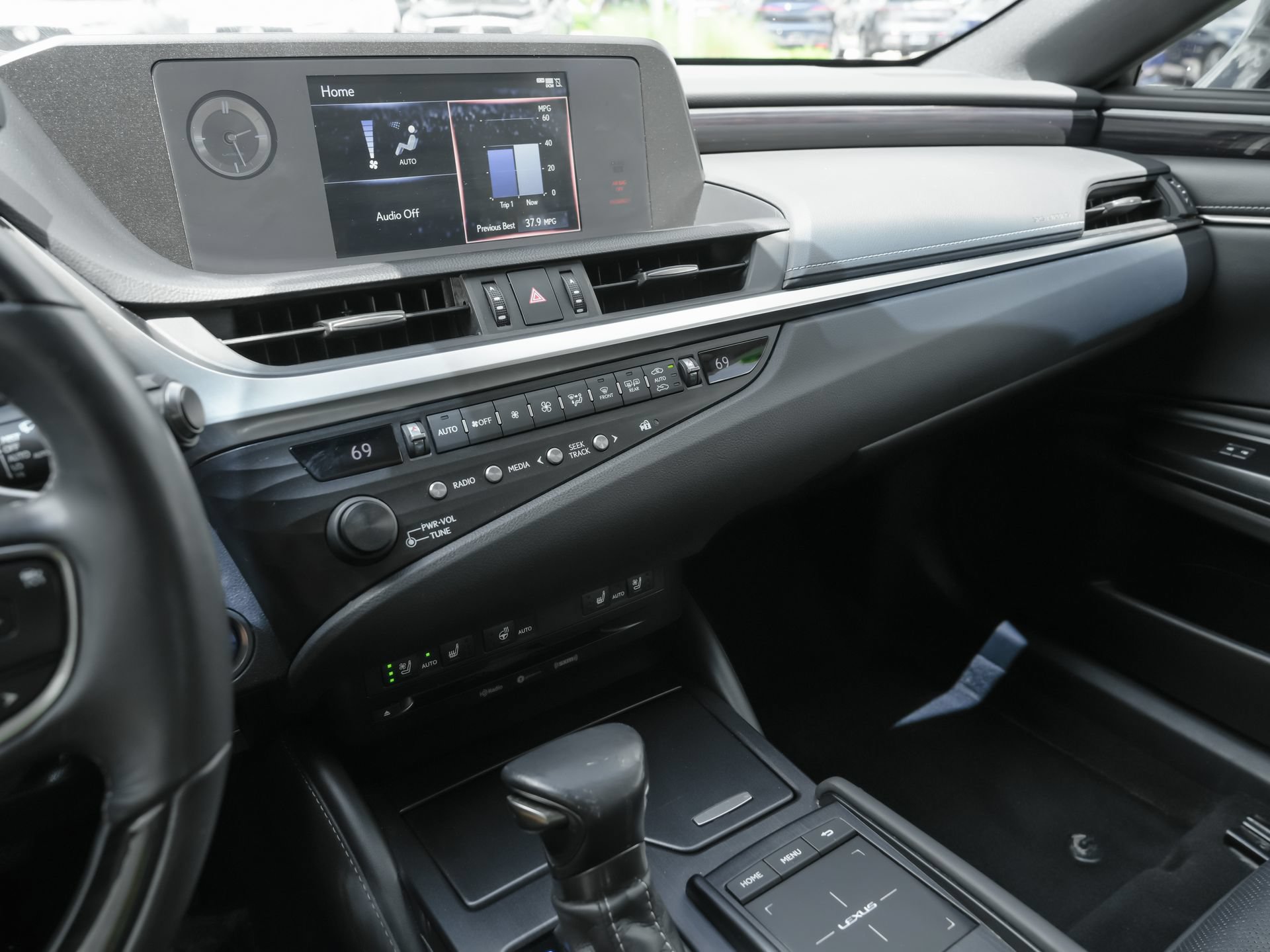 Used 2020 Lexus ES 300h w/ Premium Package FWD image 11