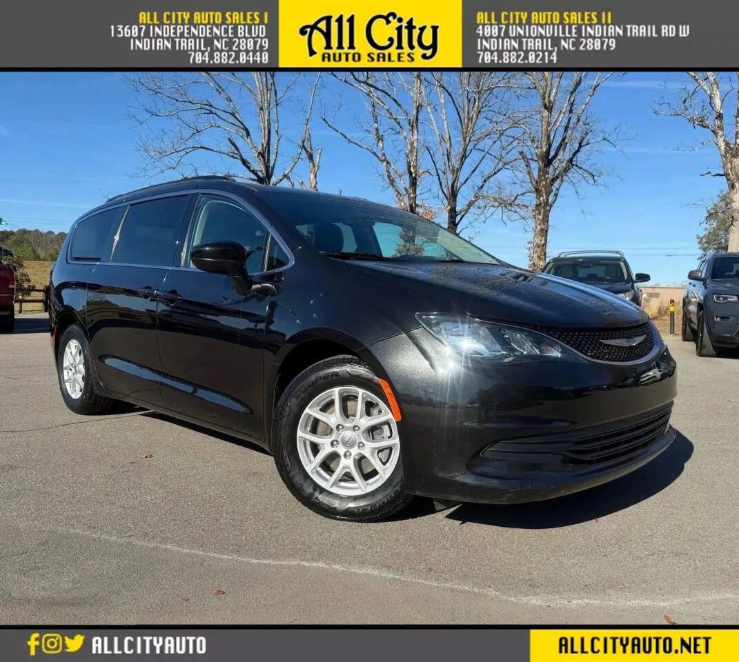 Used 2020 Chrysler Voyager Lxi FWD image 1