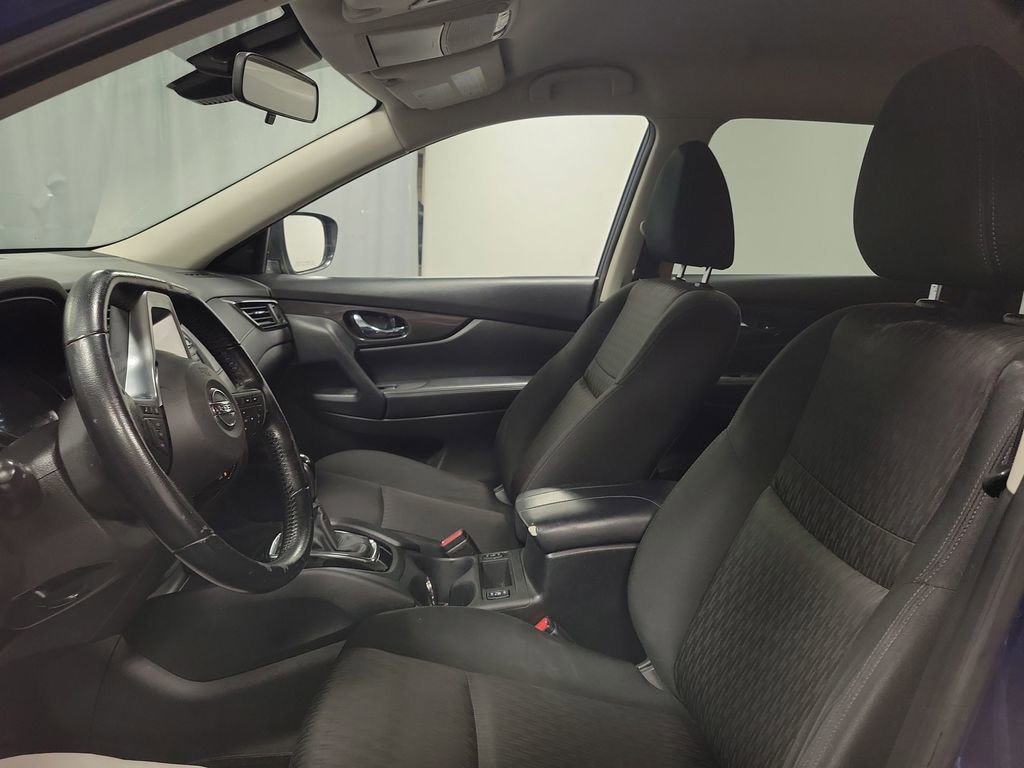 Used 2020 Nissan Rogue SV image 13