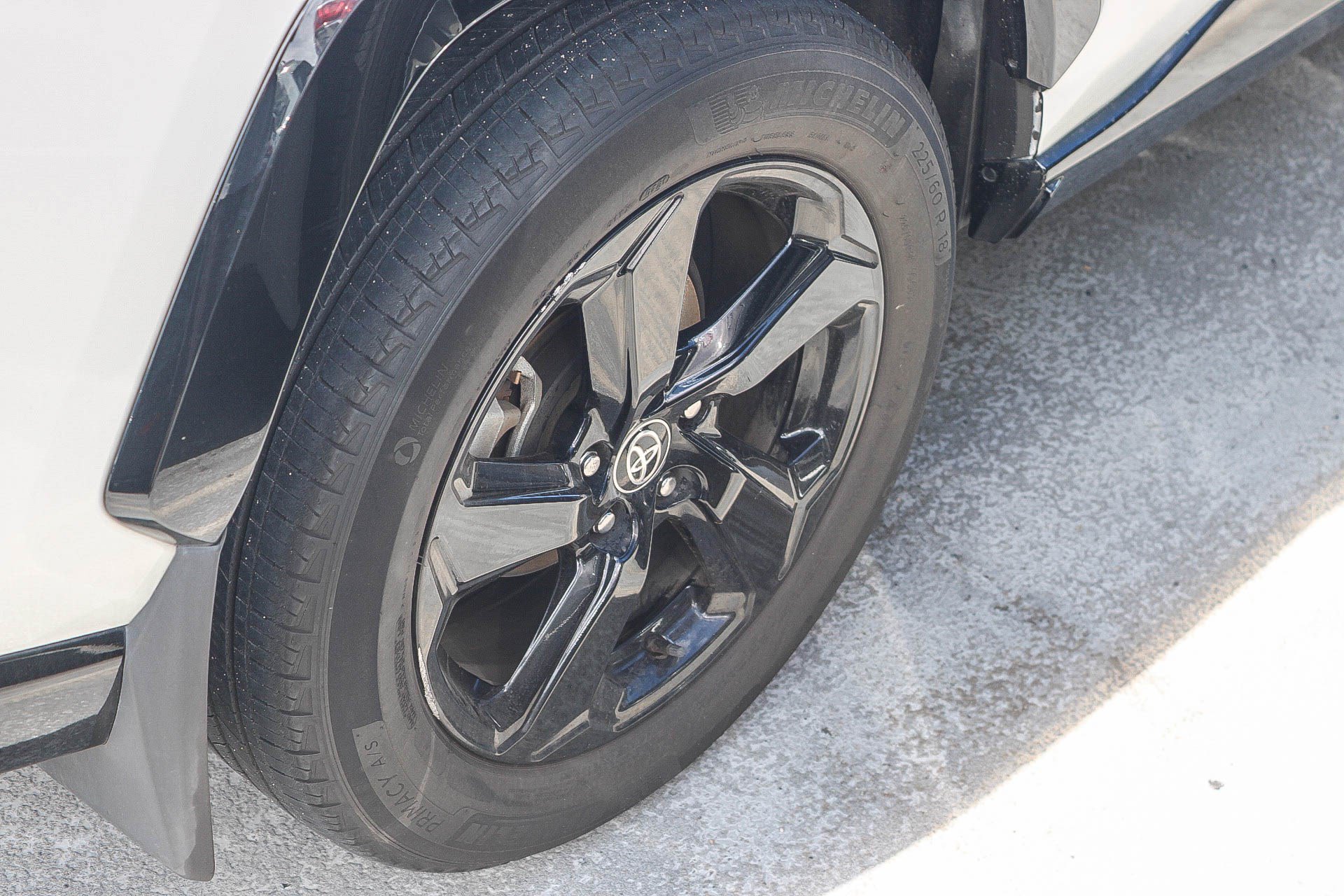 Used 2021 Toyota RAV4 XSE AWD/4WD image 16