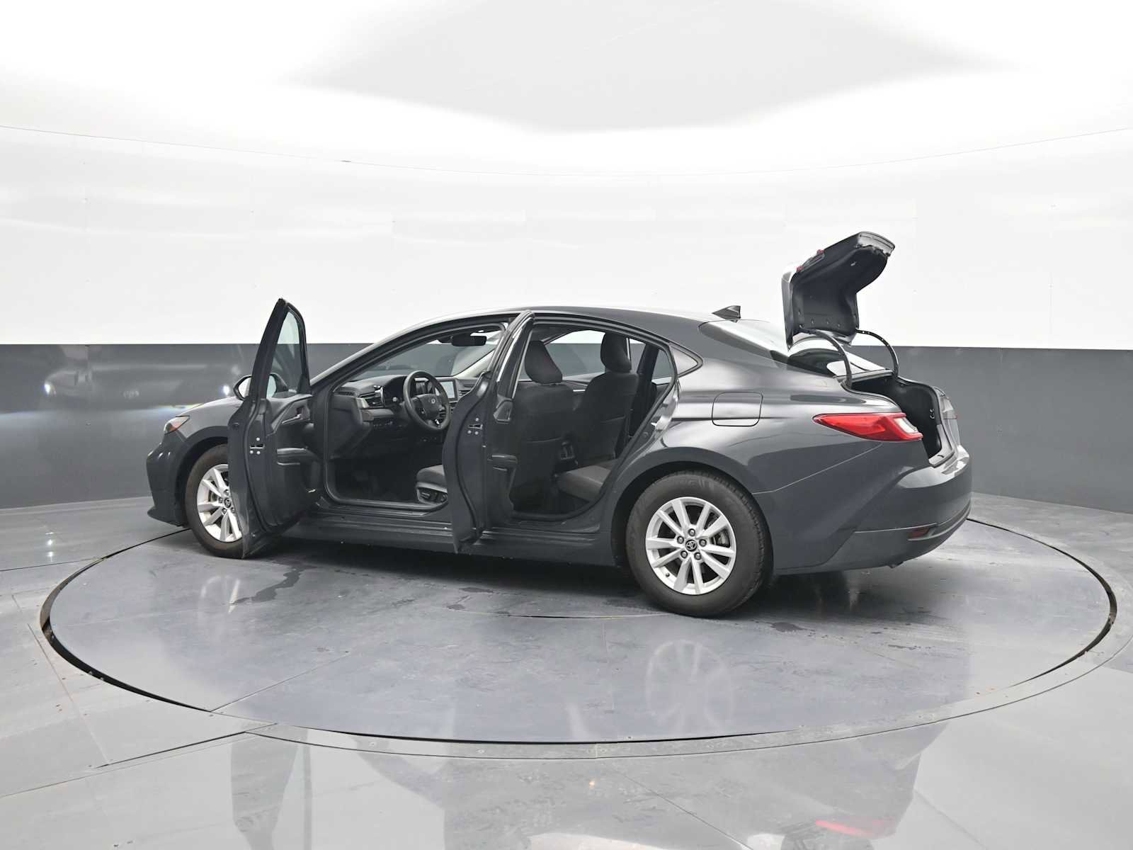 Used 2025 Toyota Camry LE w/ Convenience Package FWD image 43