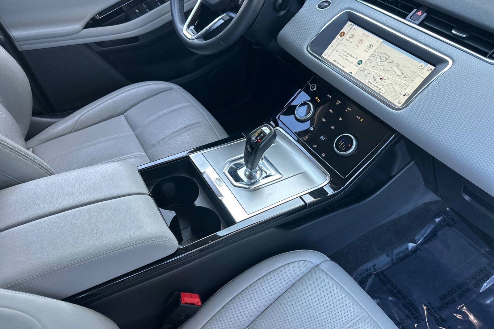 Used 2023 Land Rover Range Rover Evoque S image 32