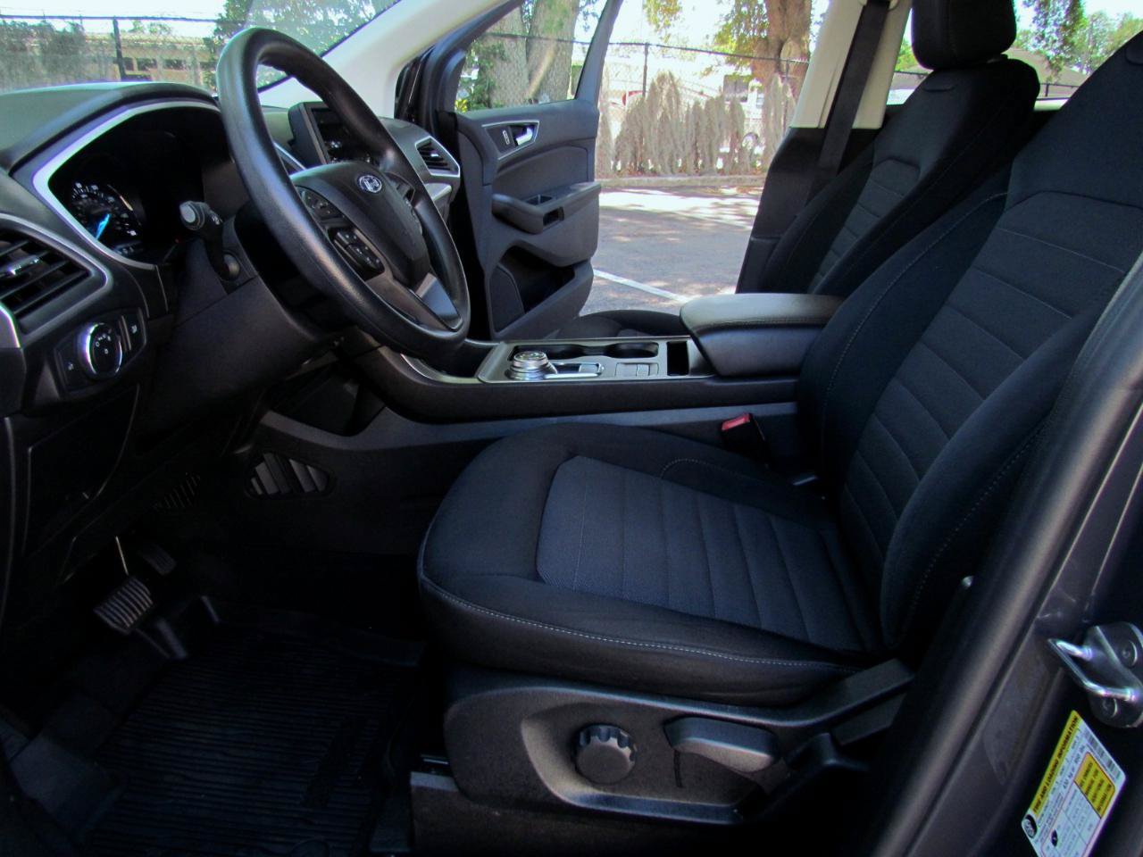 Used 2021 Ford Edge SE FWD image 31