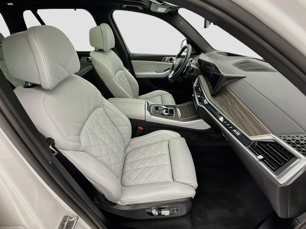 Certified 2026 BMW X5 xDrive40i w/ Executive Package AWD/4WD image 19