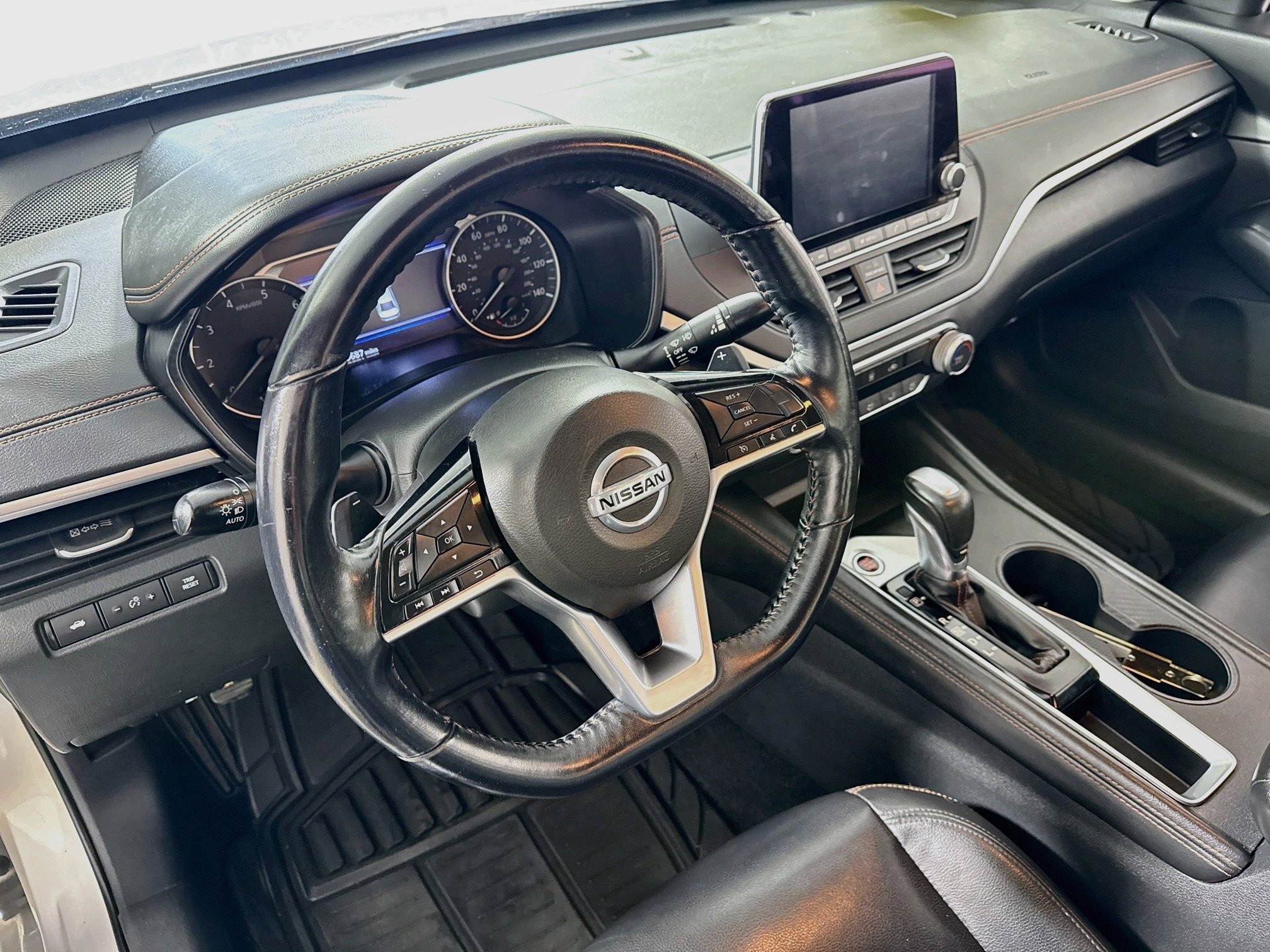Used 2020 Nissan Altima 2.5 SR FWD image 9