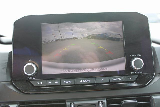 Used 2023 Nissan Pathfinder S image 25