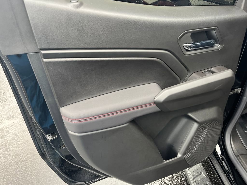 Used 2025 Chevrolet Colorado Z71 image 21