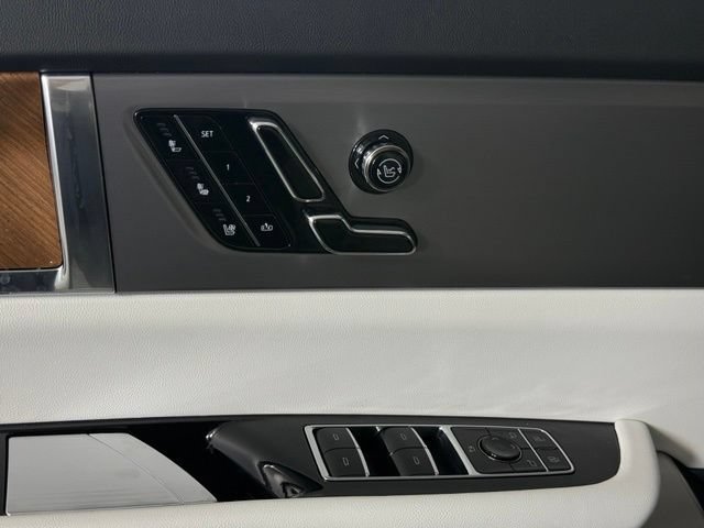 New 2027 Cadillac Vistiq Sport AWD/4WD image 17