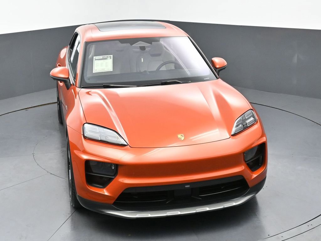 Used 2024 Porsche Macan 4 Electric AWD/4WD image 5