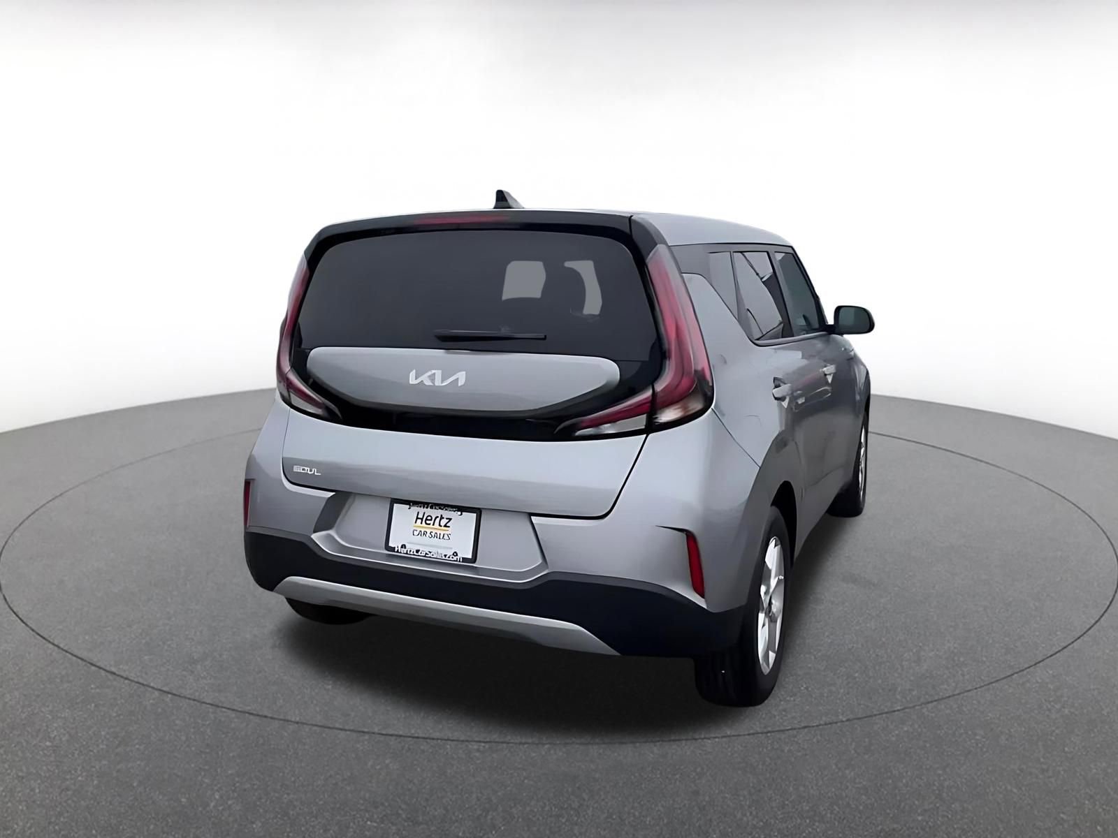 Used 2025 Kia Soul LX w/ LX Technology Package FWD image 15